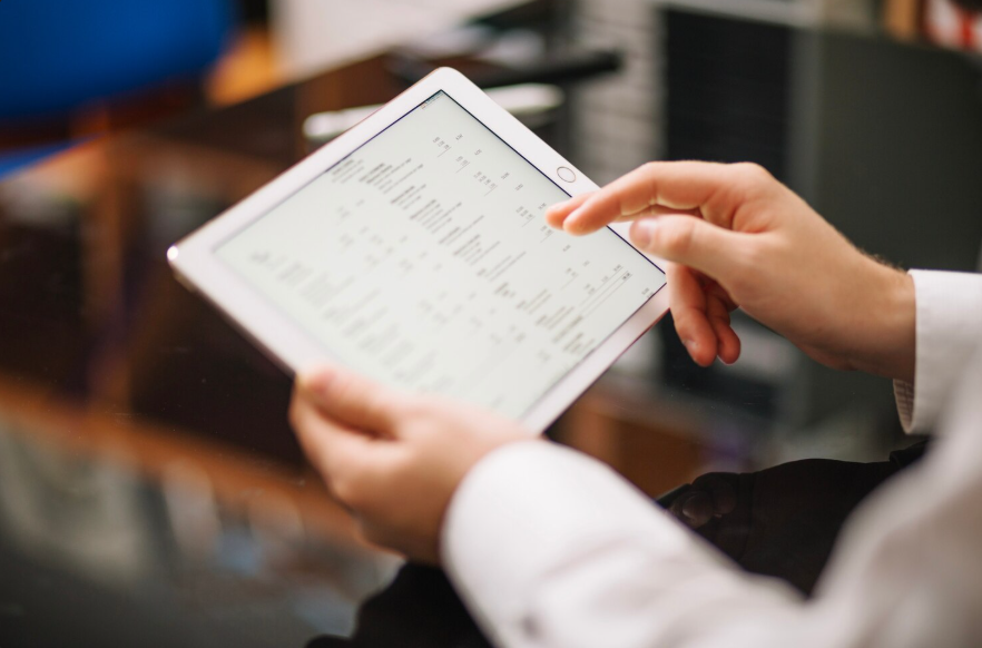 Digital Forms on Industrial Tablets: 5 Smart Ways to Boost Efficiency & Cut Errors