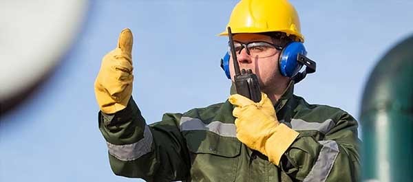 Wearables for Hazardous Areas: 4 Advanced Ways to Improve Safety & Prevent Risks